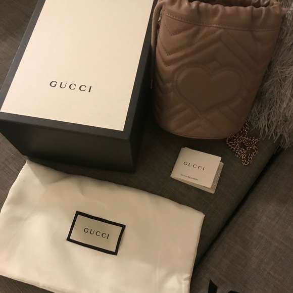 Gucci Leather Bucket Pouch - Picture 7 of 8